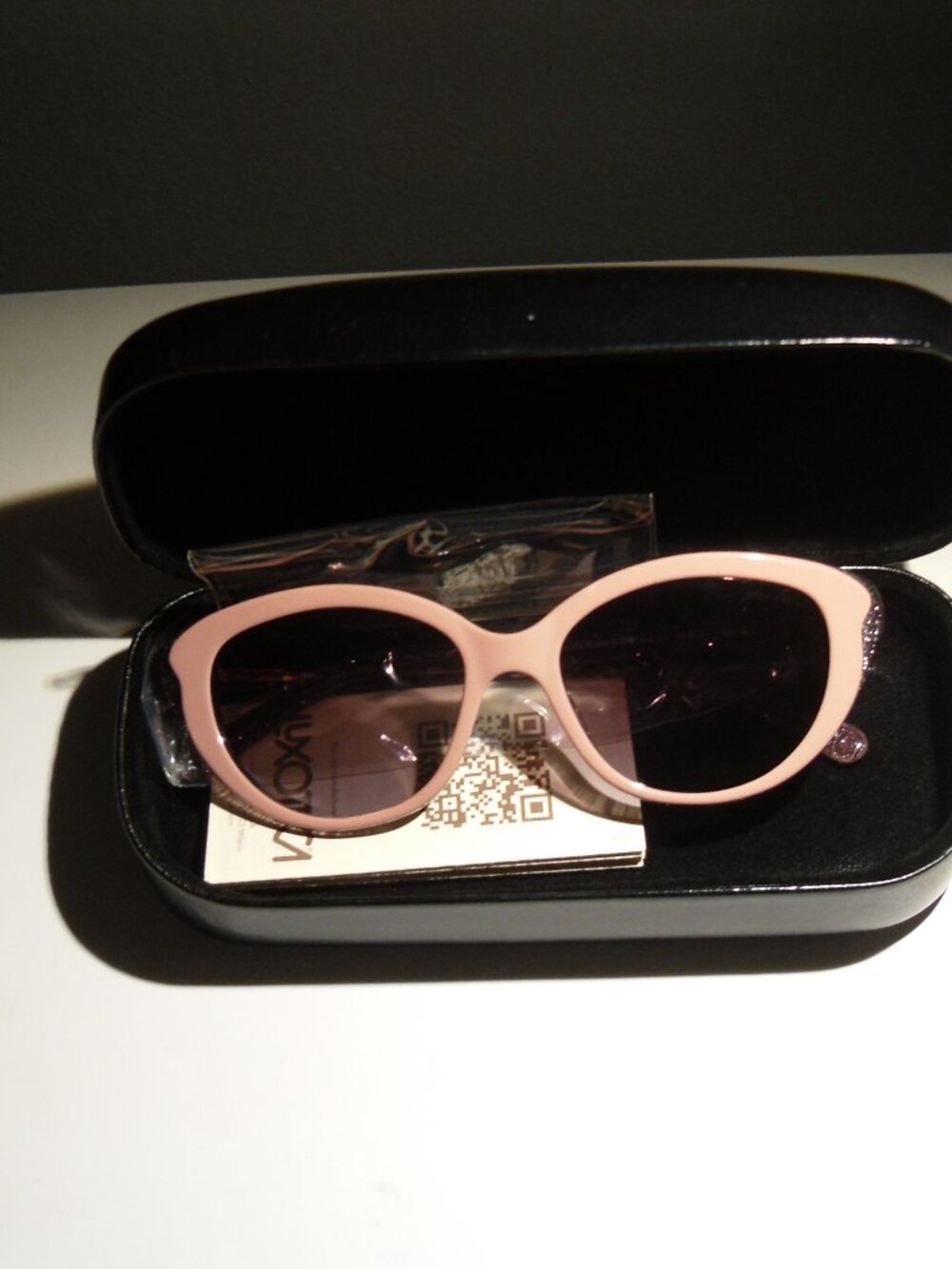Coach OHC8288 L1133 Pink Cat-Eye Sunglasses – Women’s Designer Fashion Shades